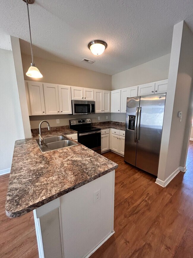 Foto del edificio - Talk about a Must See!