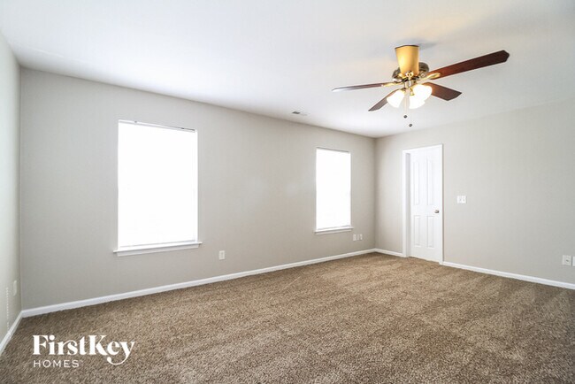 Foto del edificio - 165 Salem Trail Ct