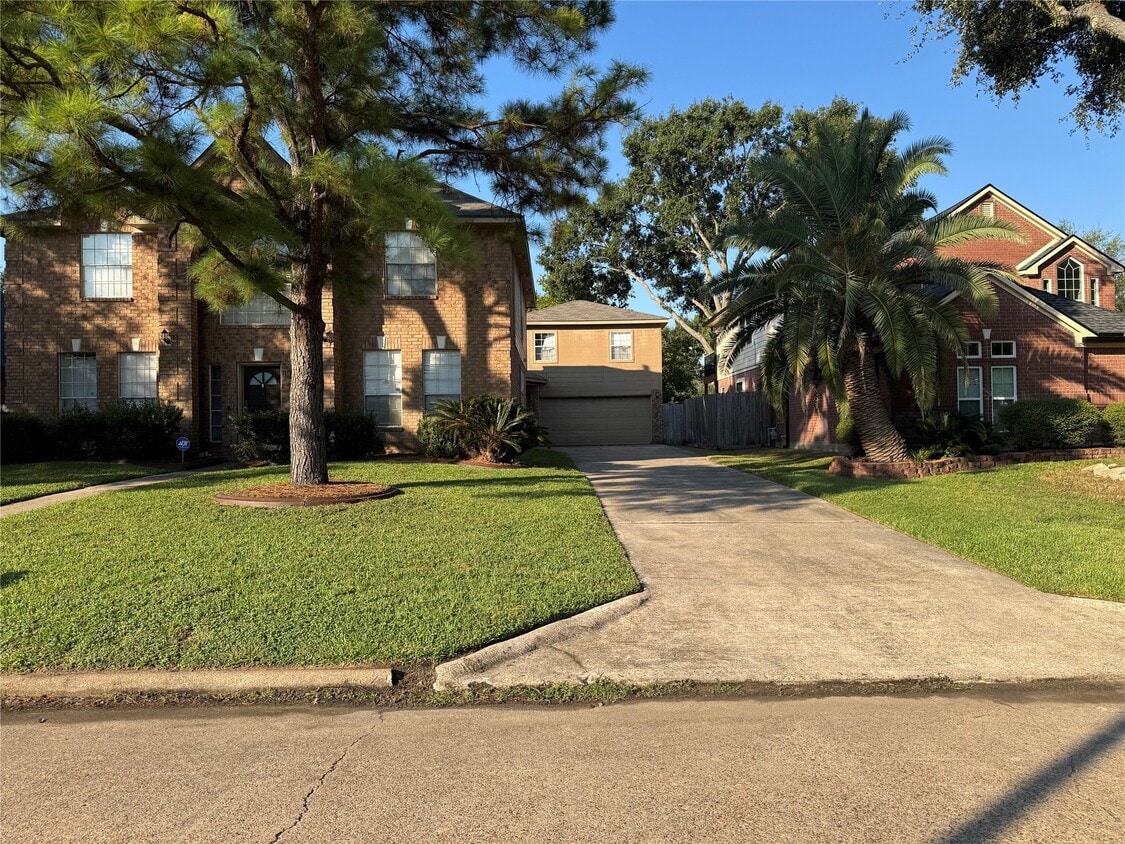 Primary Photo - 11419 Corola Trail Dr