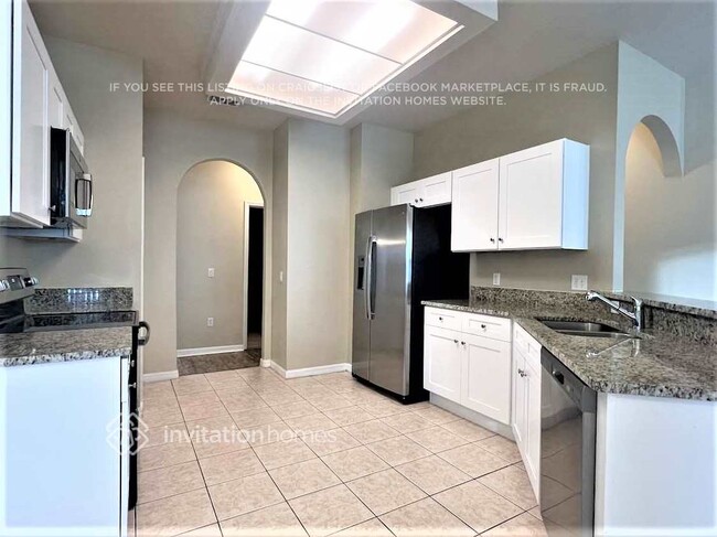 Foto del edificio - 15548 Marblehead Way