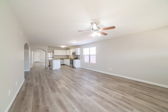 Foto del edificio - 10529 W Foothill Dr