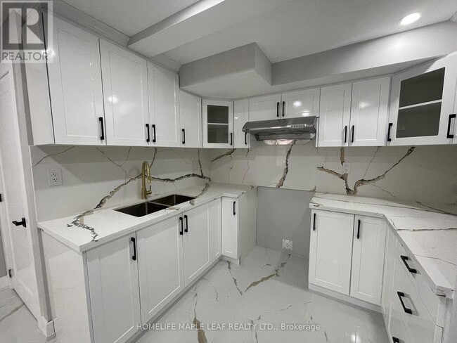 Building Photo - 21 Baccarat Crescent