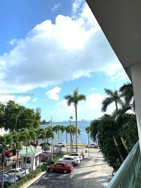 Foto del edificio - 1408 Brickell Bay Dr