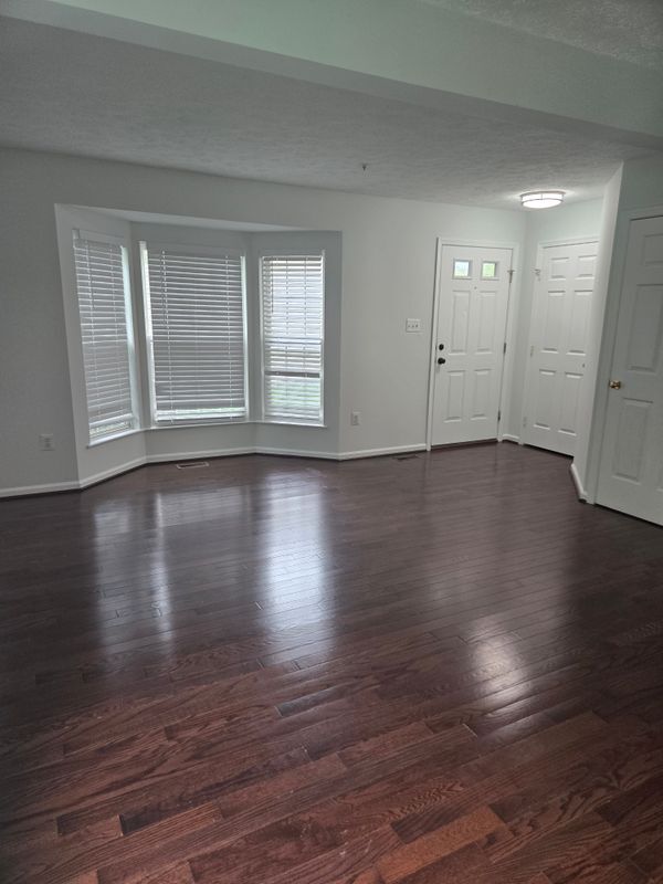 Foto del edificio - 6632 Granville Ct