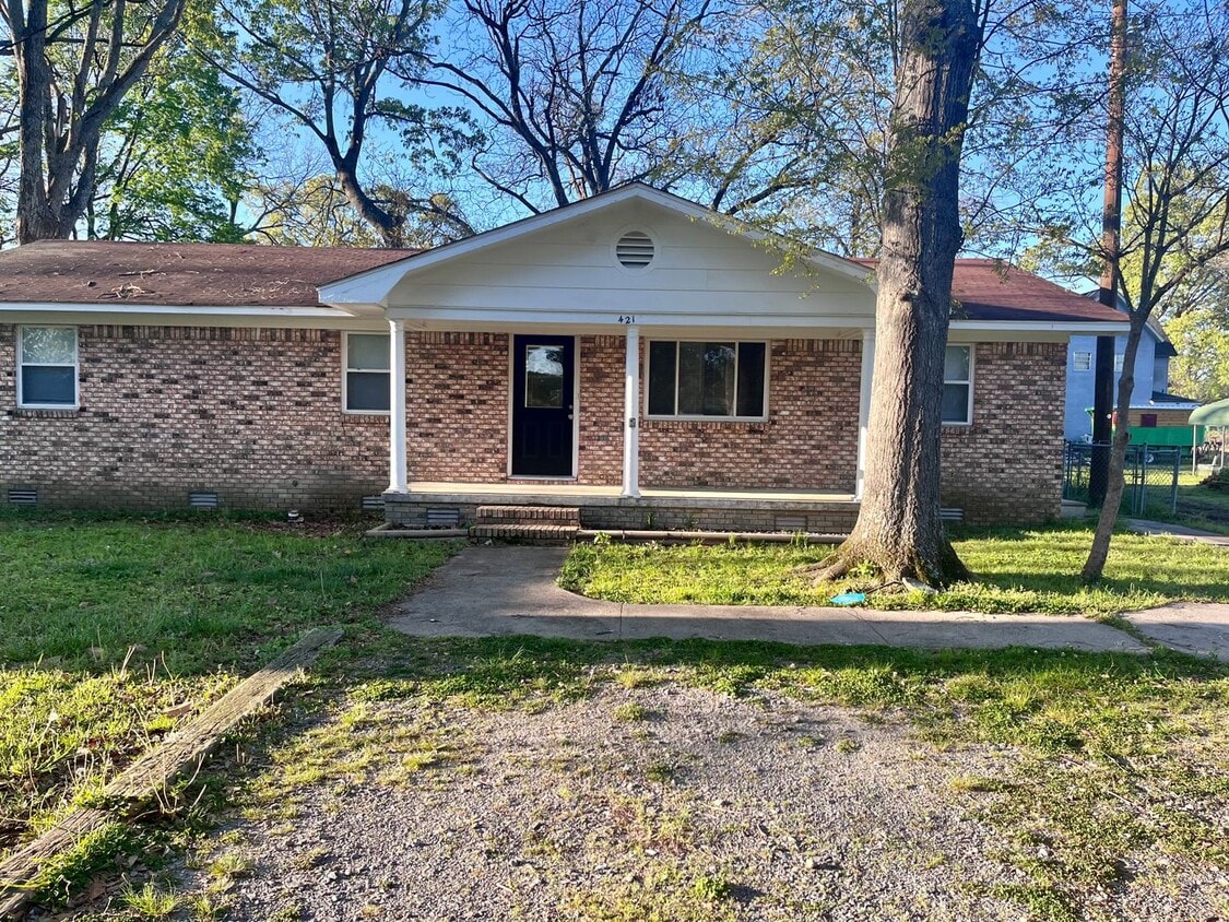 4 Bedroom 2 Bathroom Home, Lonoke House Rental in Lonoke, AR