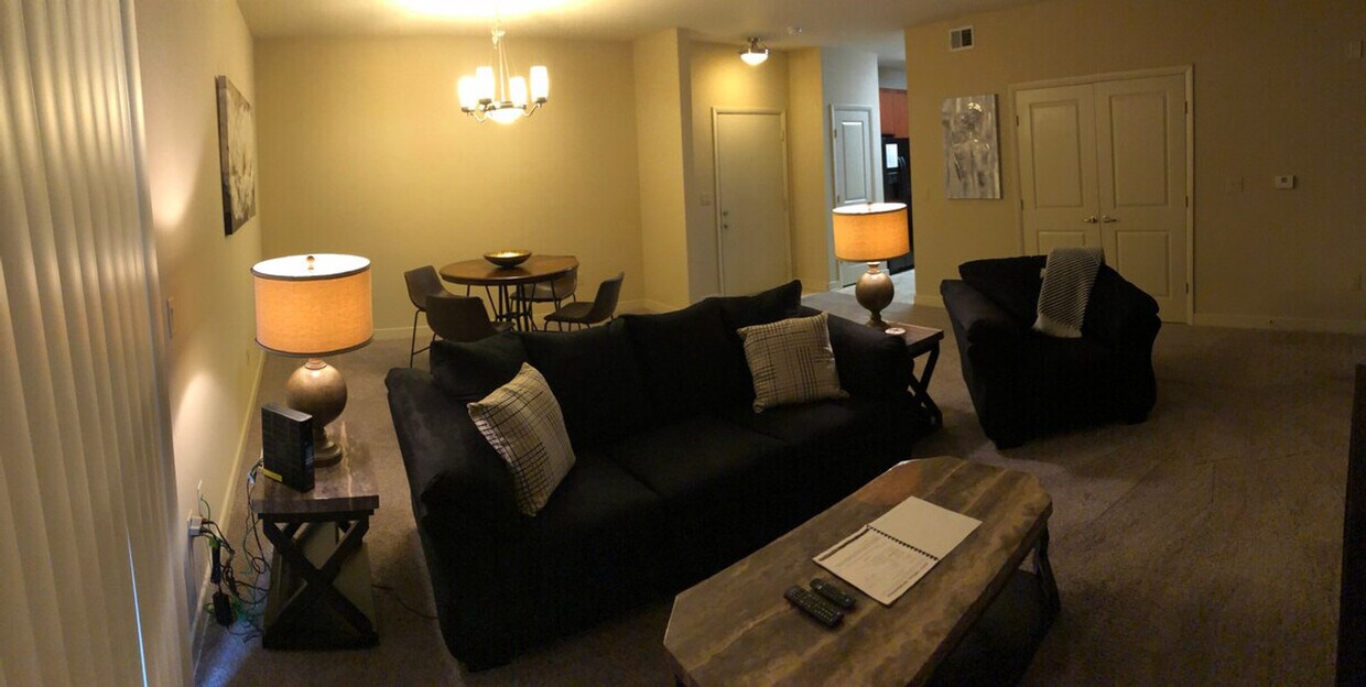 Foto principal - 31 Station Ct