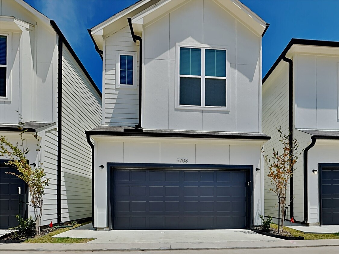 Foto principal - 2609 James Madison Way