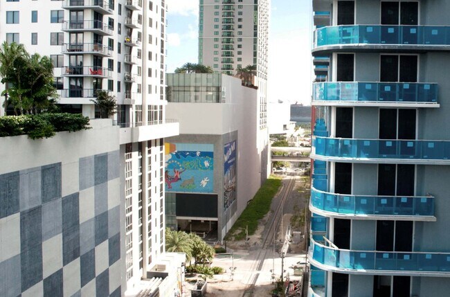 Foto del edificio - 11 NE 6th St