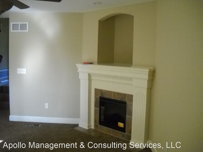 Foto del edificio - 2 br, 2.5 bath House - 13771 Post Oak Lane