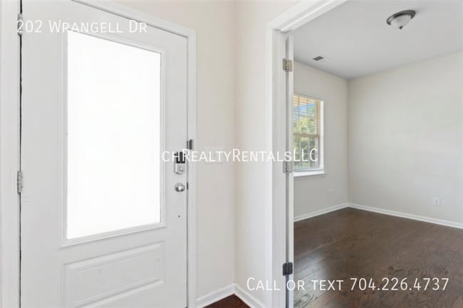 Building Photo - 202 Wrangell Dr