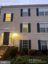 Building Photo - 104 Fort Evans Rd SE