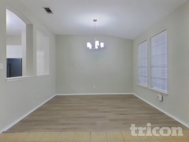 Foto del edificio - 3413 Fashion St