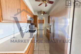 Building Photo - 10388 W Fernando Dr