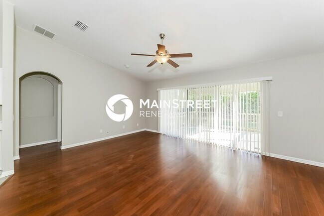 Foto del edificio - 4 Bedroom Pet-Friendly Home in NORTH PORT, FL with Main Street Renewal