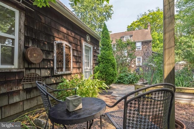 Building Photo - 808 Monroe Ave