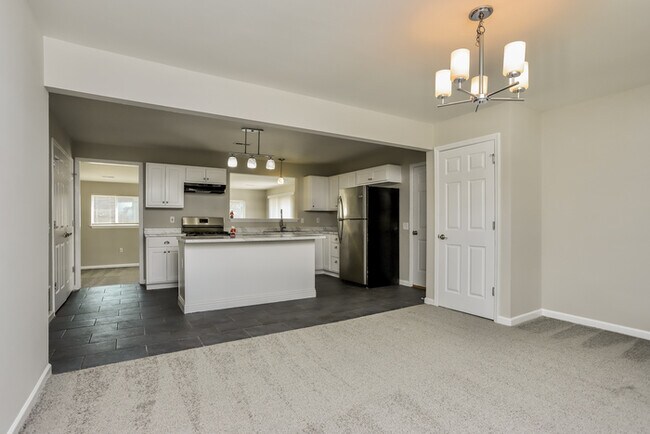 Foto del edificio - Fantastic 3bd/2ba home! Coming soon!