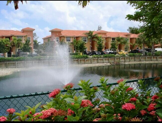 Foto del edificio - 4914 White Mangrove Way E