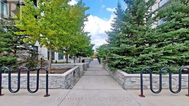 Building Photo - 111 Upper Duke Crescent