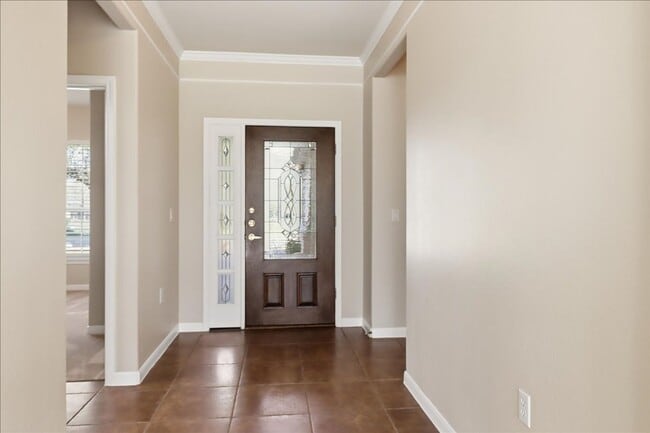 Foto del edificio - 809 Whispering Wind Dr