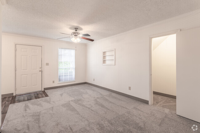 2BR,1BA,-757SF - Landmark Apartments