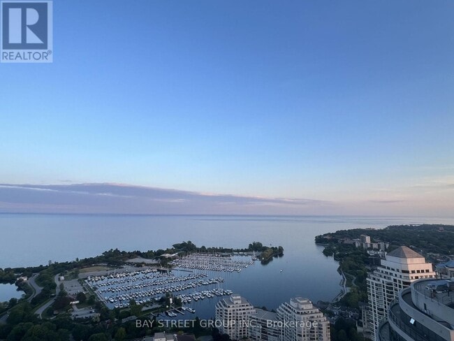 Building Photo - 2230 Lake Shore Blvd W