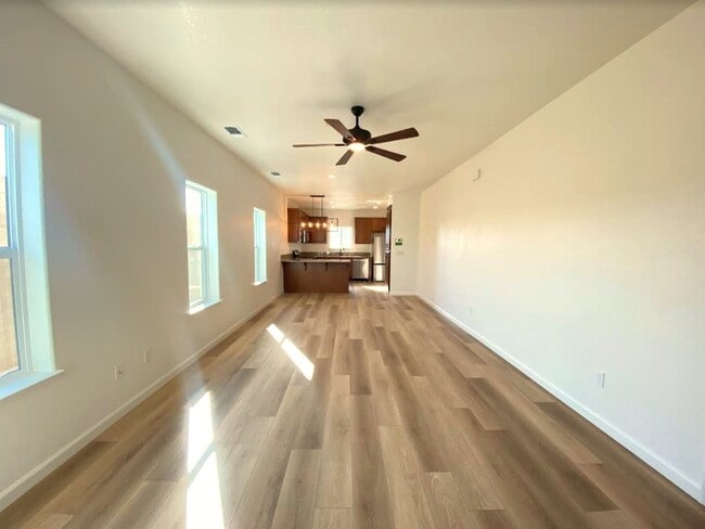 Building Photo - 5058 Palisade Ave