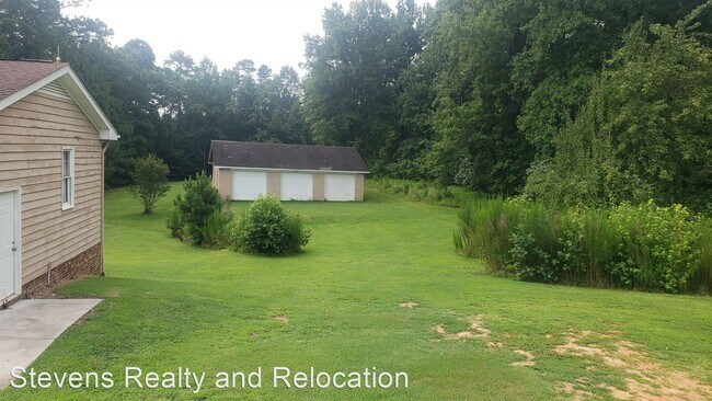 Foto del edificio - 11501 Holly Springs New Hill Rd