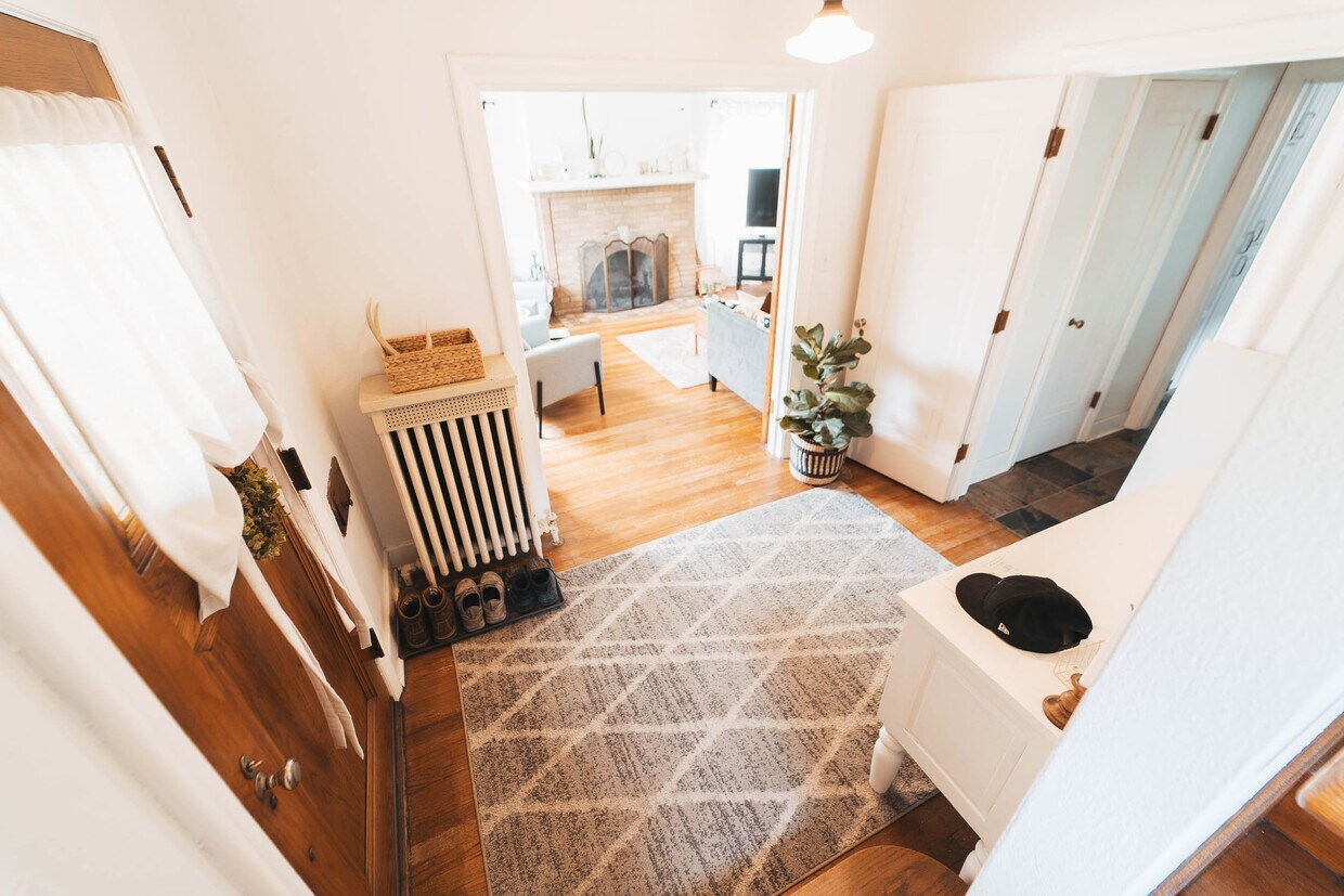 Entryway (Leads to Living Room or Kitchen) - 36 N Du Bois Ave