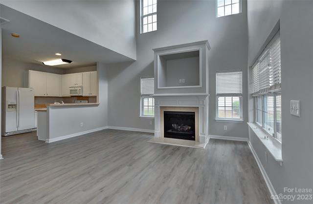 Building Photo - 8500 Summer Glen Cir