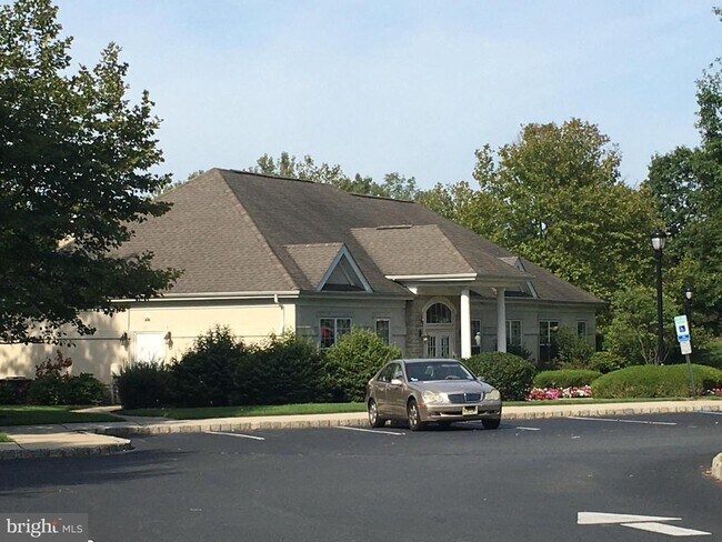 Foto del edificio - 212 Masterson Ct