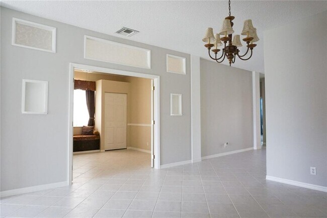 Building Photo - 3637 Old Lighthouse Cir