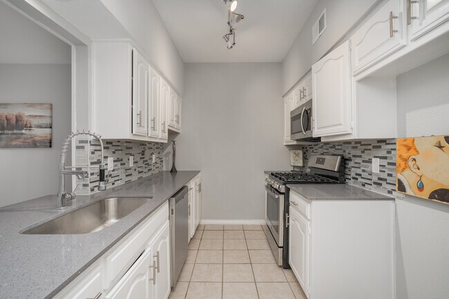 Foto del edificio - 317 Benjamin St