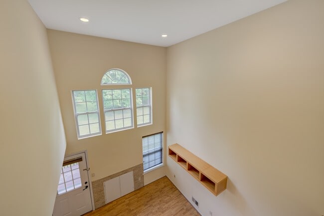 Building Photo - 31 Palmetto Way