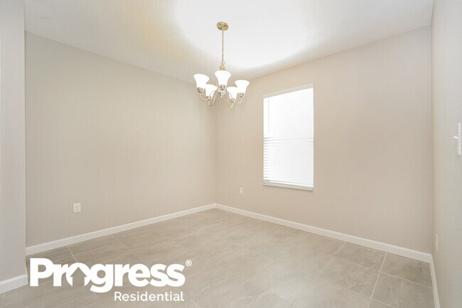 Building Photo - 77049 Crosscut Wy