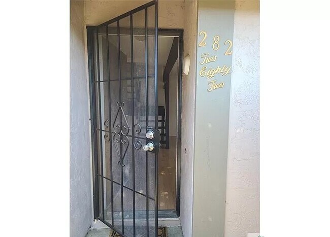 Foto del edificio - 282 Holiday Way