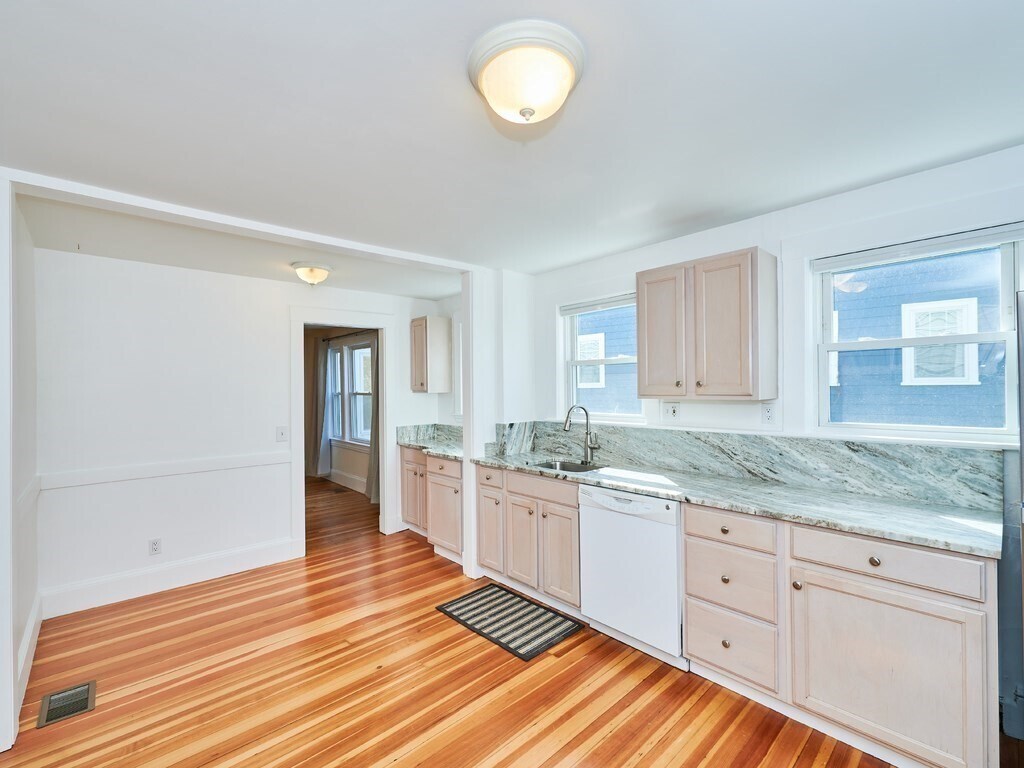 30 Harding Ave Unit 1, Belmont, MA 02478 Apartments in Belmont, MA