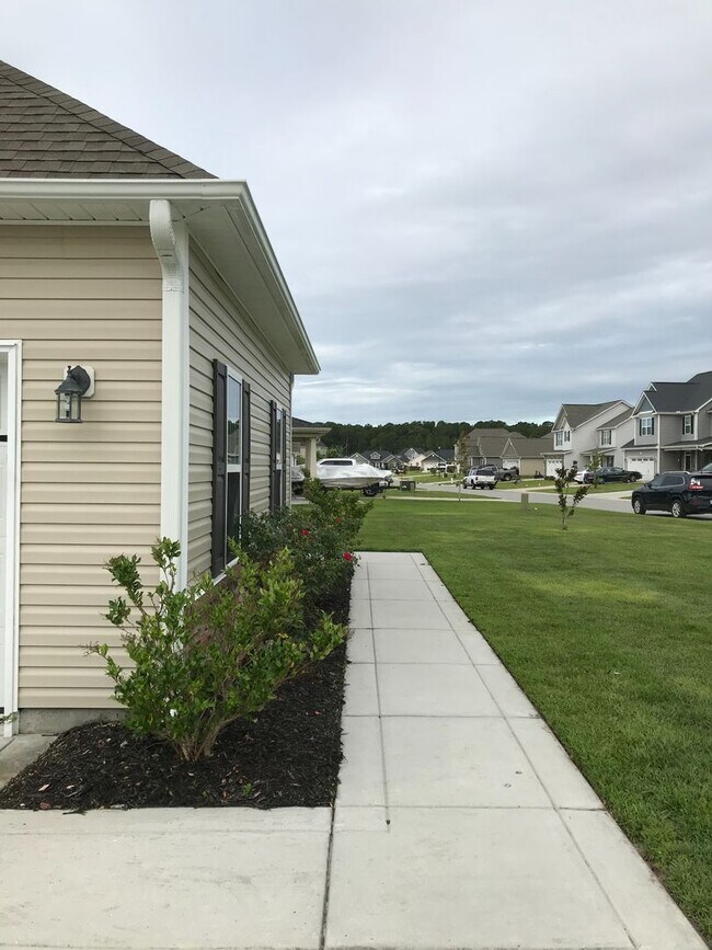 Foto del edificio - Regal Home on Regatta Way!