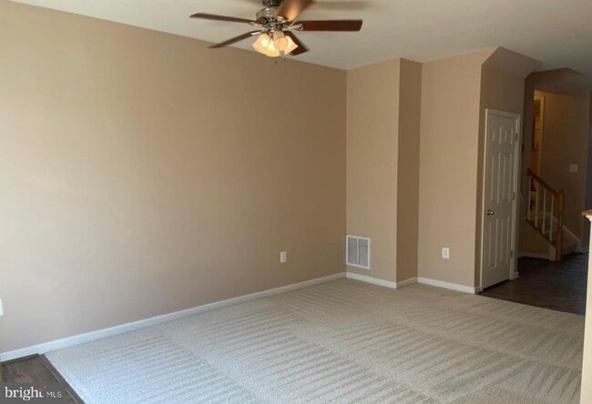 Building Photo - 5169 Mallards Landing Dr