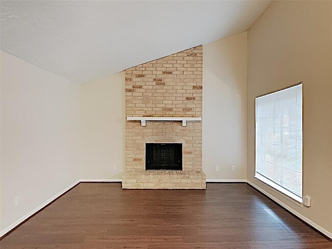 Foto del edificio - 7022 Sandy Knolls Dr
