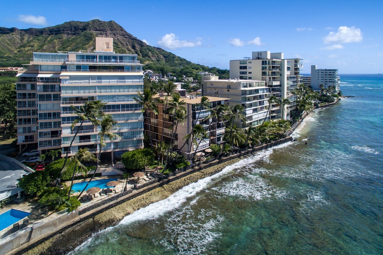 Foto del edificio - Escape to Diamond Head in this beautiful o...