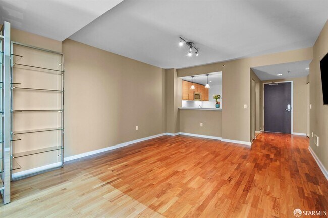 Foto del edificio - 555 4th St
