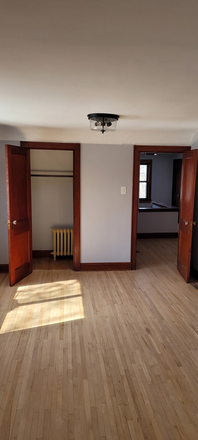 Building Photo - 2533 Snelling Curv