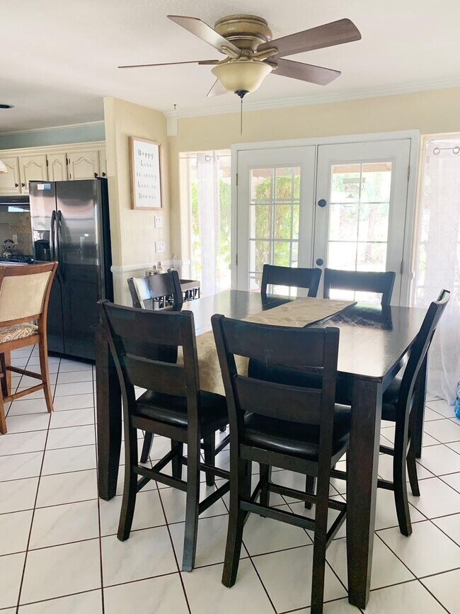 Building Photo - Beautiful Furnished Winter Rental! Avail W...