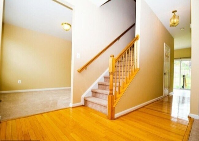 Foto del edificio - 6501 Hot Spring Ln
