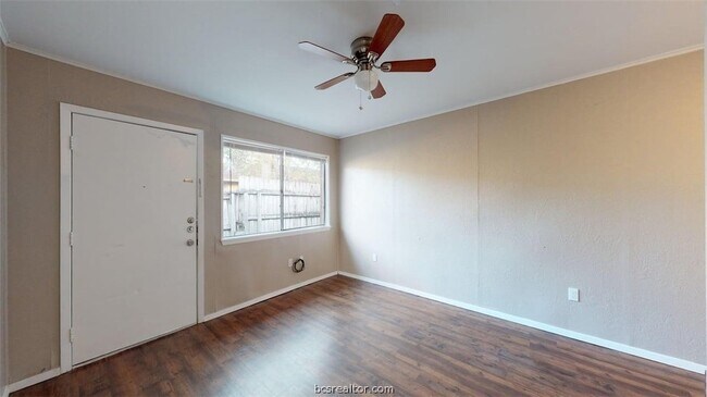 Foto del edificio - 204 Lynn Dr