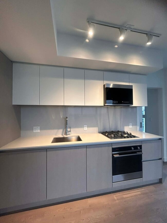 Photo du bâtiment - 5685 Halley Ave