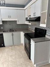 Building Photo - 89 Highview Ave E