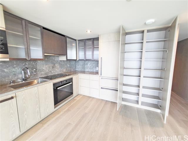 Building Photo - 1000 Auahi St