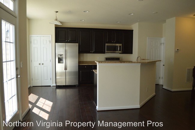 Building Photo - 25242 Orchard View Terrace