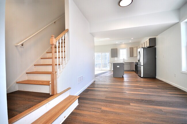Photo - 309 Main St Townhome